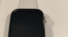 Mint
													Apple Watch Series 4 44mm - Silver, A1978 - GPS, Aluminum, photo 5 of 6