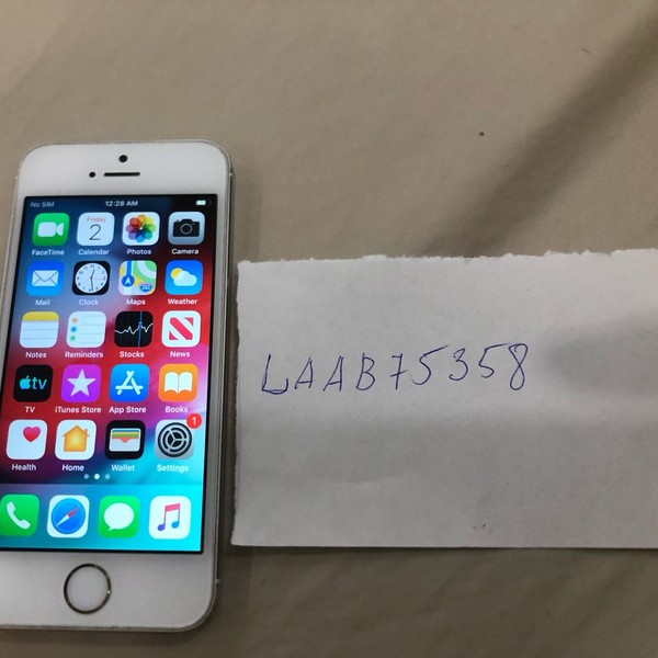 Apple iPhone 5S - Unlocked, Silver, 16 GB, A1533, GSM