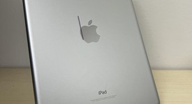 Good
													Apple iPad 6th Gen - Unlocked, Silver, 32 GB, A1954, photo 2 of 4