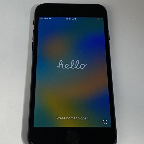 Apple iPhone SE 3rd Gen 2022 - Unlocked, 128 GB, Midnight, A2595