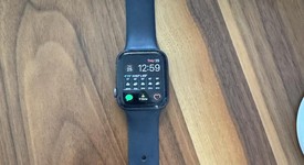 Good
													Apple Watch Series 5 44mm - Unlocked, Gray, A2095 Cellular, Aluminum, photo 1 of 5