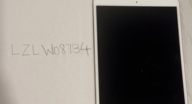 Mint
													Apple iPad Pro 10.5" - Unlocked, Gold, 64 GB, photo 2 of 13