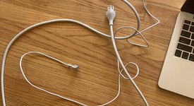 Fair
													MacBook Pro 2015 (Retina) - 13" - Silver, 256 GB, 16 GB, photo 6 of 6