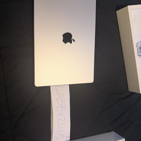 MacBook Pro 2025 - 14 inch - Apple M5, Silver, 512 GB, 16 GB