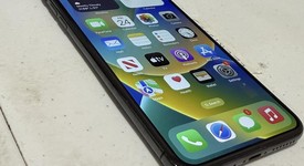 Good
													Apple iPhone Xs Max - Unlocked, Gray, 64 GB, A1921, photo 3 of 6