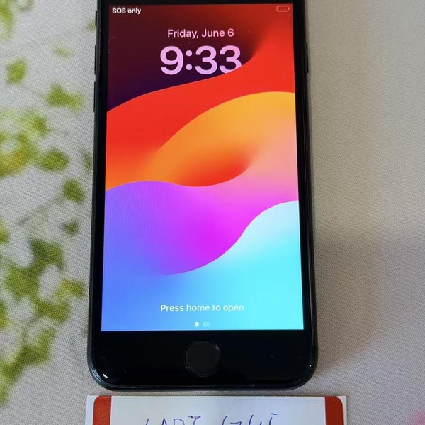 Apple iPhone SE 2nd Gen 2020 - Unlocked, 64 GB, Black, A2275