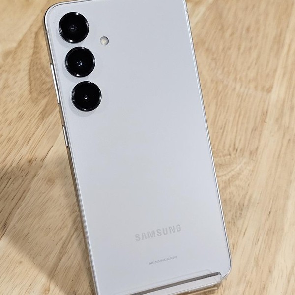 Samsung Galaxy S24 - Unlocked, Gray, 256 GB, 8 GB, SM-S921U1