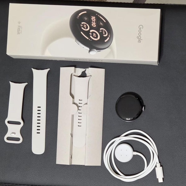 Google Pixel Watch 3 - Unlocked, Silver, 45mm, LTE