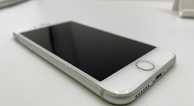 Good
													Apple iPhone 8 - Unlocked, Silver, 64 GB, A1863, photo 4 of 6