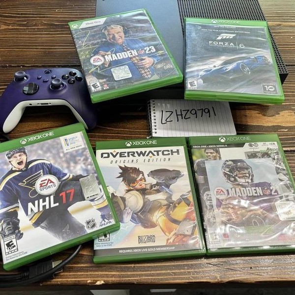 Xbox One S (2016) - 1 TB, Green