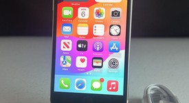 Good
													Apple iPhone SE 2nd Gen 2020 - AT&T, White, 64 GB, A2275, photo 1 of 15
