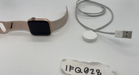 Fair
													Apple Watch Series 4 44mm - Gold, A1978 - GPS, Aluminum, photo 5 of 5
