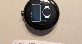 Mint
													Google Pixel Watch 2 - Unlocked, Gold, LTE, photo 2 of 6