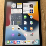 Mint Apple iPad Air 2 - Unlocked, 16 GB, Silver