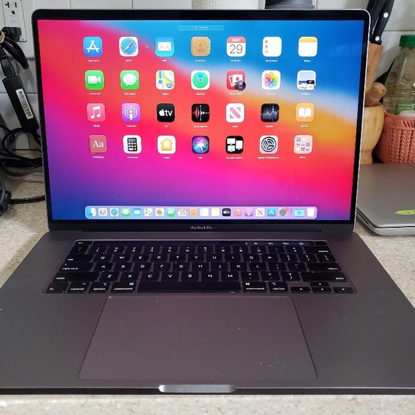 MacBook Pro 2019 - 16 inch - 512 GB, Gray, 16 GB, Intel Core i7