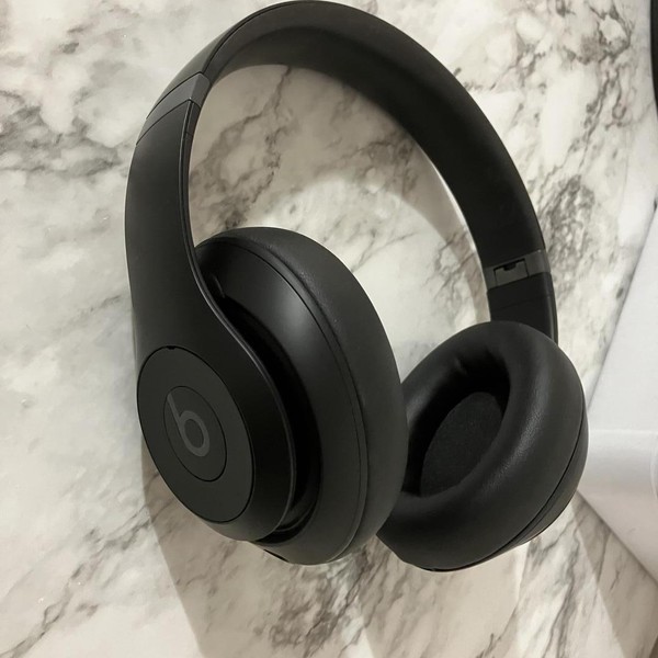 Beats Studio Pro - Black