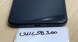 Good
													Apple iPhone SE 2nd Gen 2020 - Unlocked, Black, 128 GB, A2275, photo 3 of 5