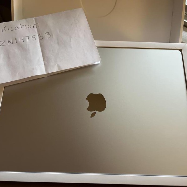 MacBook Air 2025 (M4) - 15 inch - 256 GB, Silver, 16 GB, Apple M4