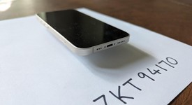 Mint
													Apple iPhone 13 - Unlocked, Starlight, 128 GB, A2482, photo 3 of 4