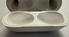 Used
													Apple AirPods Pro 2 - Lightning, photo 5 of 7