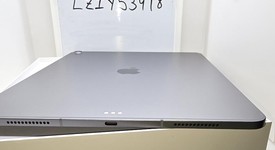 Mint
													Apple iPad Air 13" (M3) 2025 - Unlocked, Gray, 128 GB, photo 3 of 6