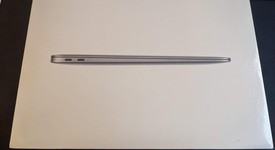 New
													MacBook Air 2020 - 13" - Apple M1, Silver, 256 GB, 8 GB, photo 2 of 5