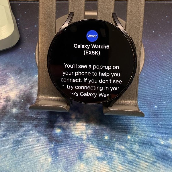 Samsung Galaxy Watch6 - Unlocked, Graphite, 44mm