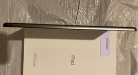 Mint
													Apple iPad 6th Gen - Unlocked, Gray, 128 GB, A1954, photo 5 of 9