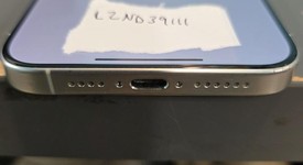 Good
													Apple iPhone 15 Pro Max - Unlocked, White, 1 TB, A2849, photo 5 of 6