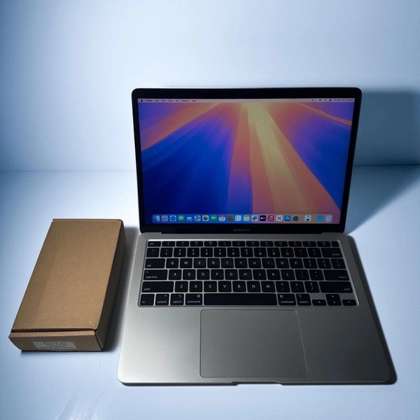 MacBook Air 2020 - 13 inch - 256 GB, Silver, 8 GB, Intel Core i5