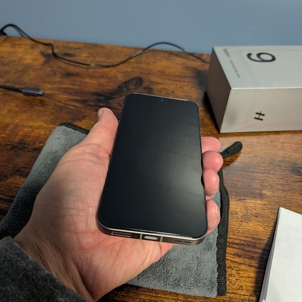 Oppo Find X9 Pro - Unlocked Non-US, 512 GB, Titanium Charcoal, 16 GB