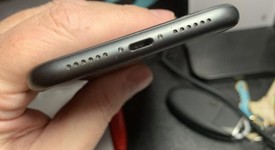 Good
													Apple iPhone 11 - Unlocked, Black, 64 GB, A2111, photo 4 of 7