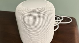 Mint
													Apple HomePod 1st Gen - White, photo 1 of 3