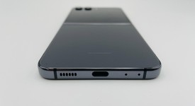 Mint
													Samsung Galaxy Z Flip5 - Unlocked Non-US, Graphite, 256 GB, 8 GB, SM-F731B, photo 2 of 8