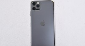 Good
													Apple iPhone 11 Pro Max - Unlocked, Gold, 256 GB, A2161, photo 3 of 9