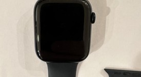 Good
													Apple Watch Series 7 45mm - Midnight, A2474 - GPS, Aluminum, photo 2 of 3
