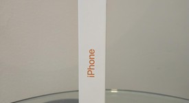 New
													Apple iPhone 17 Pro - Unlocked, Cosmic Orange, 256 GB, A3256, photo 4 of 5