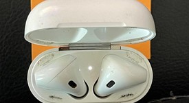 Used
													Apple AirPods 2nd Gen - Lightning Case, photo 1 of 5