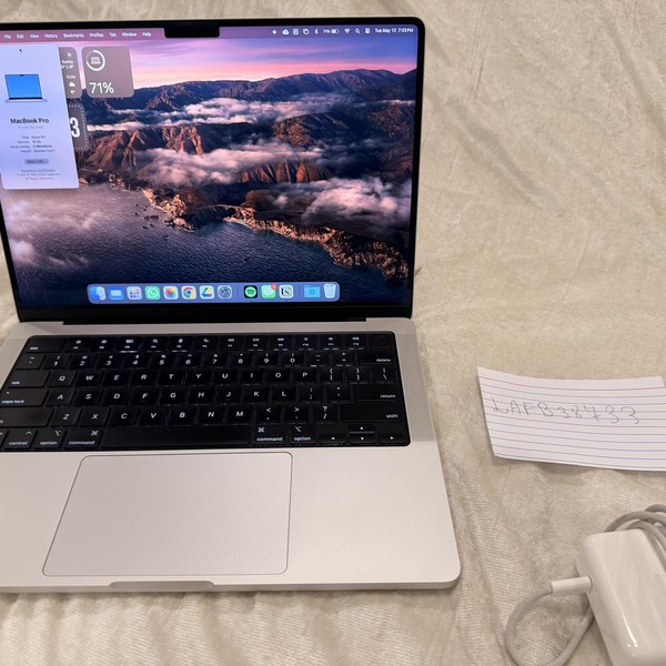 MacBook Pro Late 2023 (M3) - 14 inch - 512 GB, Silver, 16 GB, Apple M3, 10-core GPU