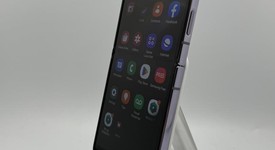 Good
													Samsung Galaxy Z Flip4 5G - Unlocked, Purple, 256 GB, 8 GB, SM-F721U1, photo 2 of 9