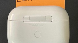 Used
													Apple AirPods Pro 1st Gen - Wireless Case, photo 3 of 5