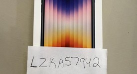 New
													Apple iPhone SE 3rd Gen 2022 - US Cellular, Midnight, 64 GB, A2595, photo 3 of 3