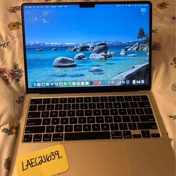 MacBook Air 2022 (M2) - 13 inch - 256 GB, Starlight, 8 GB, Apple M2