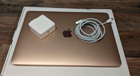 Good
													MacBook Air 2019 - 13" - I5, Gold, 256 GB, 8 GB, photo 1 of 15