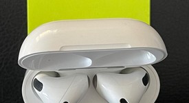 Used
													Apple AirPods 4th Gen - Active Noise Cancellation, photo 1 of 5