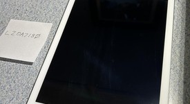 Fair
													Apple iPad 5th Gen - Wi-Fi, Silver, 32 GB, A1822, photo 1 of 13