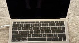 Good
													MacBook Air 2018 - 13" - I5, Gray, 256 GB, 8 GB, photo 2 of 8