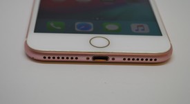 Good
													Apple iPhone 7 Plus - Unlocked, Rose Gold, 128 GB, A1661, photo 4 of 11
