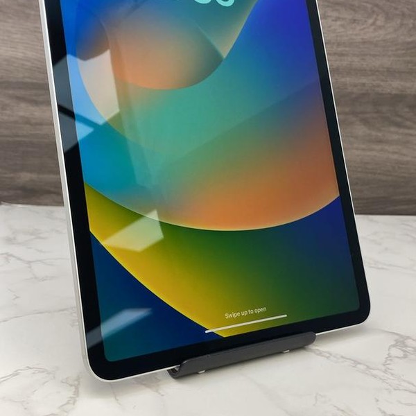 Apple iPad Pro 11 inch 4th Gen 2022 - Unlocked, 1 TB, Silver