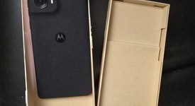 Mint
													Motorola Edge (2024) - Unlocked, Black, 256 GB, 8 GB, photo 2 of 6